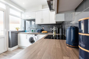 Connaught House - Wi-Fi, Parking, Contractors